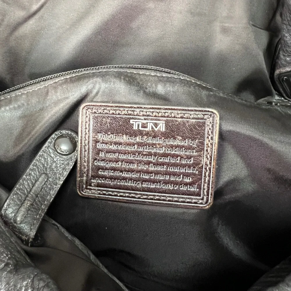 Tumi 96971BHR Brown Distressed Leather Messenger Crossbody Bag Mens Work Travel